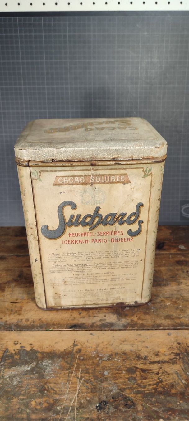 Barattoli: Wunderschöne alte Suchard Blechdose  27 cm Kussmädchen – Usato da Gelterkinden venduto da MYSTOREFORYOU4460 1