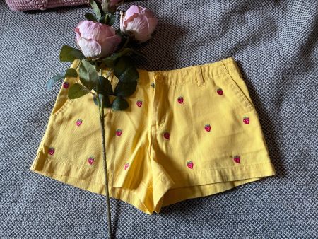 Gorgeous yellow/strawberry Ralph Lauren shorts - 10 years