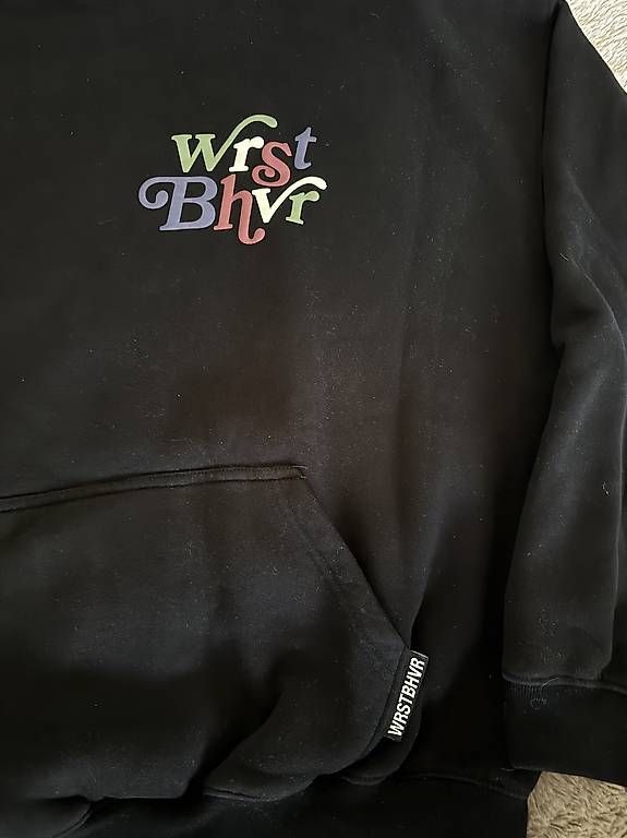 Pulls & Sweat-shirts: WRSTBHVR Hoodie schwarz – D'occasion à Kaltbrunn par lau_2hp8 1