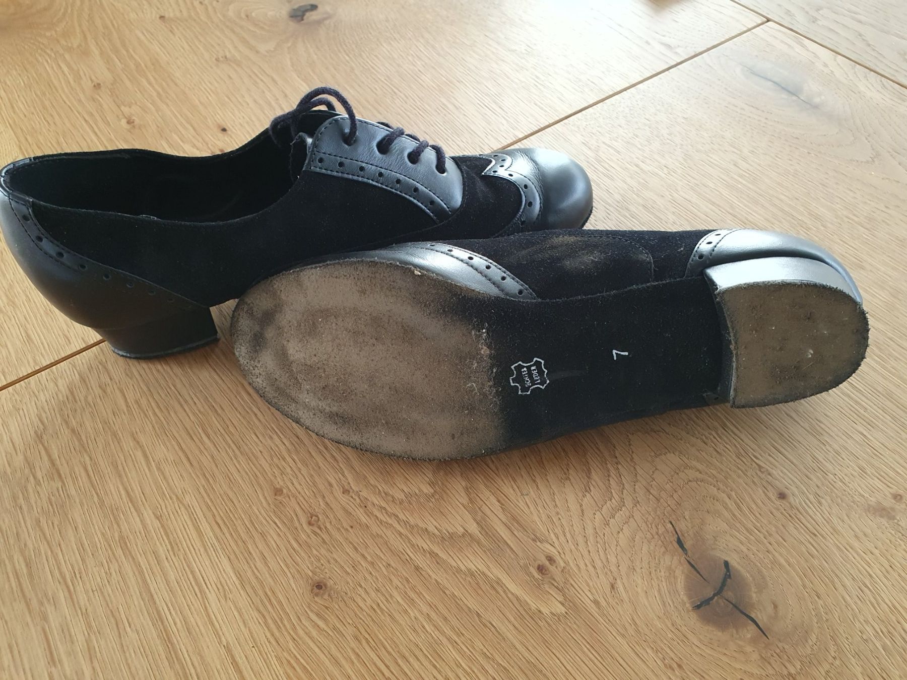 Scarpe da donna: Tanzschuhe indoors – Usato da Kreuzlingen venduto da Vrene01 1