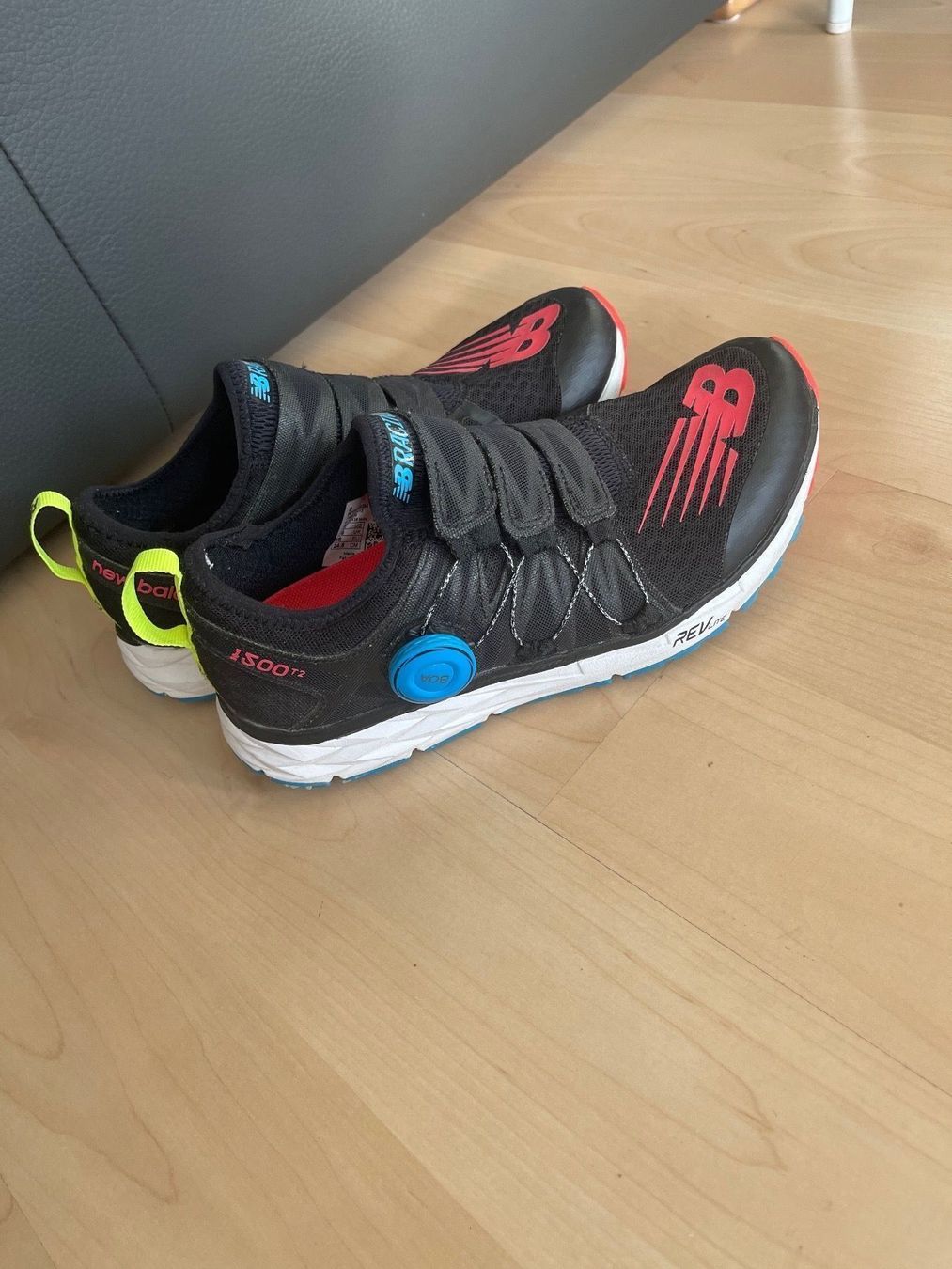 New Balance Damenschuhe: New Balance 1500 T2 NB Racing – Gebraucht aus Dietikon von Nieselchen 1
