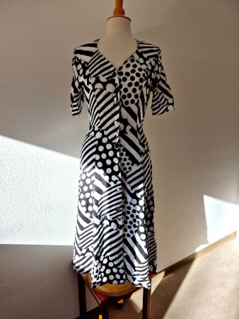 KLEID DRESS 36 S VINTAGE MIDIKLEID TOP MIT BOOTS TRENCHCOAT