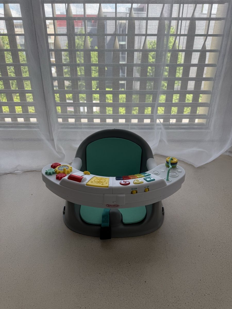 Giocattoli: Babysitz mit Spieltisch Top Zustand – Usato da Dübendorf venduto da Eliiiiif