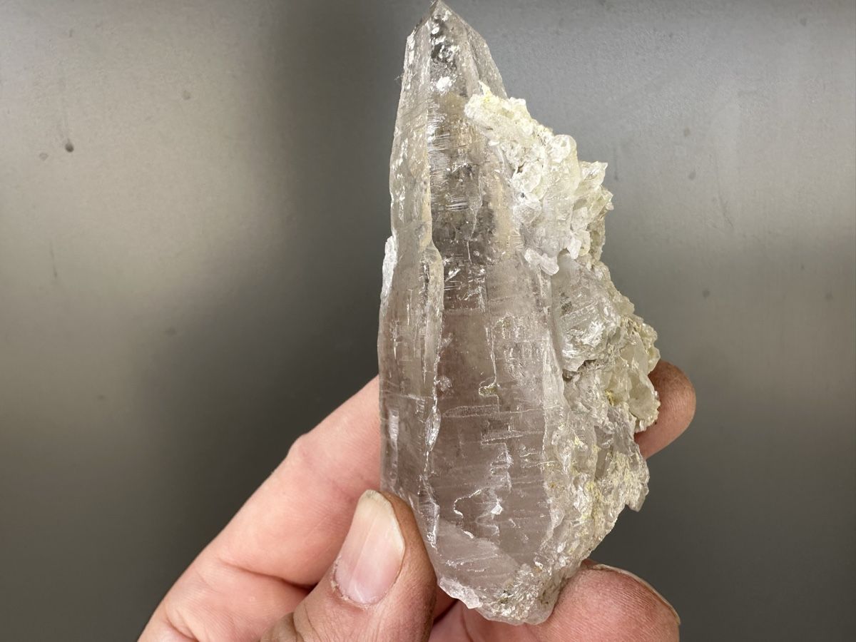 Minerali & Pietre curative: Quarz Val Bedretto – Usato da Oberuzwil venduto da Crystall0 3