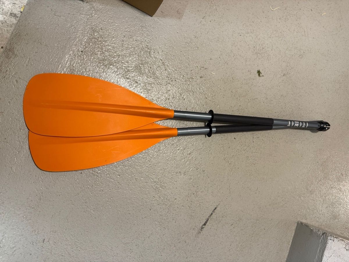 Barche: Schlauchboot mit Paddel und Pumpe – Usato da Niederscherli venduto da Doene0 4