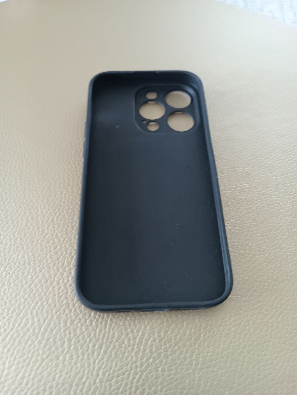 Apple Cover & Protezioni schermo: Iphone 14 Pro Case Hülle 3 stk – Nuovo e nell'imballaggio originale da Frümsen venduto da Swissline90 5