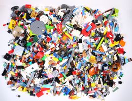 1.5 kg. Legoteile mit Minifiguren