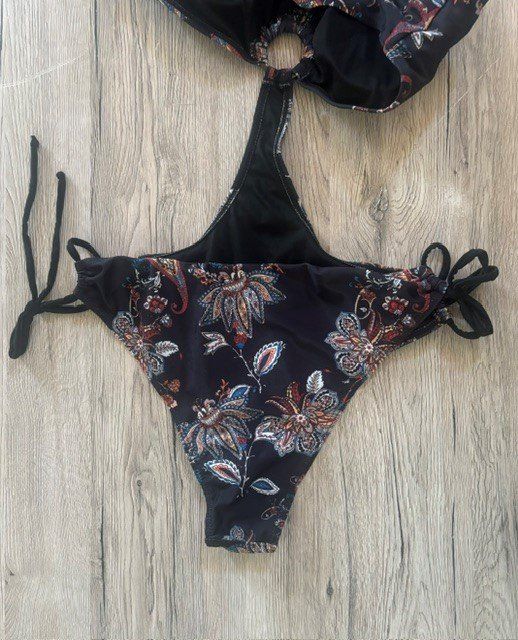 Badekleider & Bikinis: Badekleid – Gebraucht aus Wilen b. Wollerau von Andrea13 5