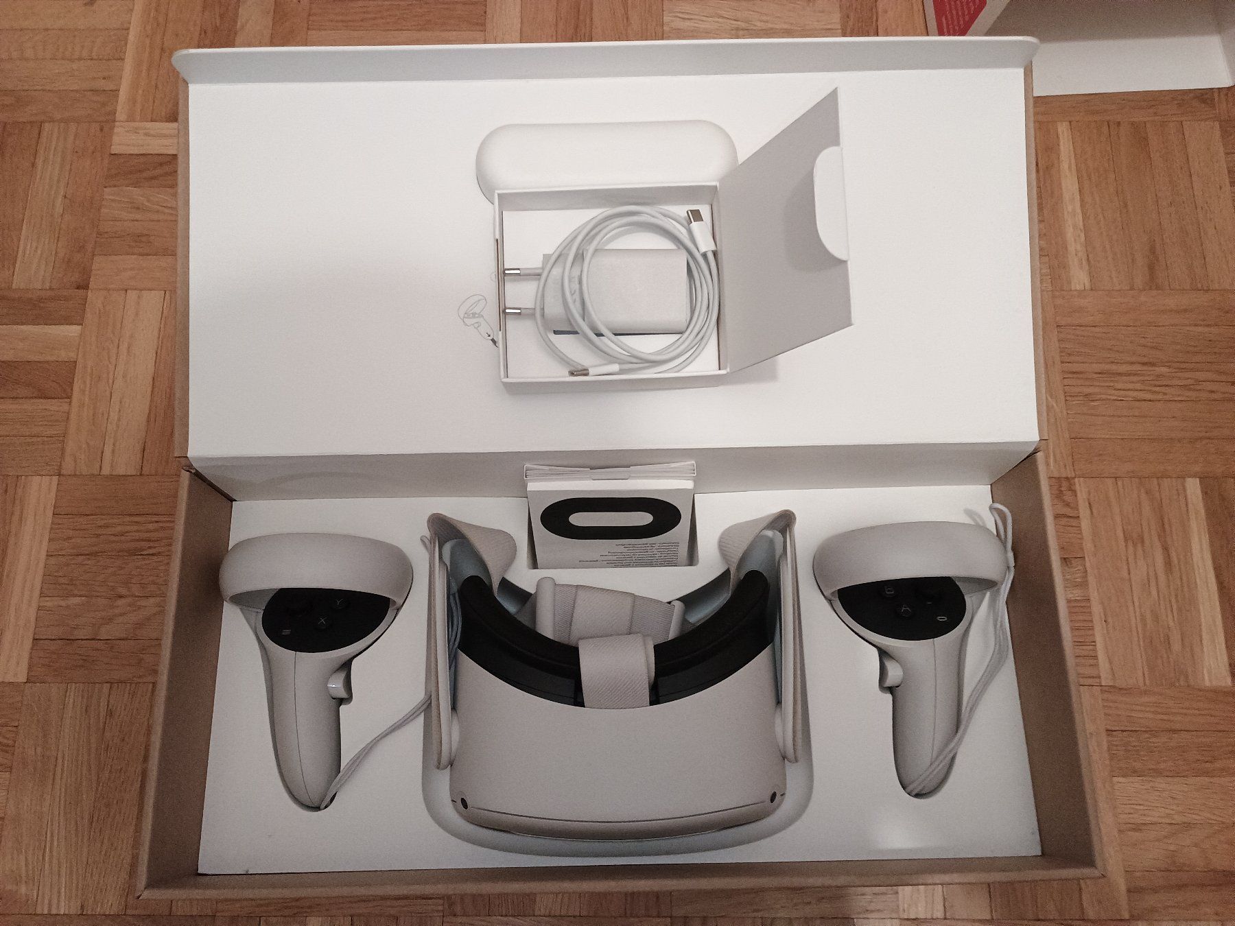 Meta Casco VR: Casque VR Oculus Quest 2 64GB – Usato da Nyon venduto da jon_2yjn