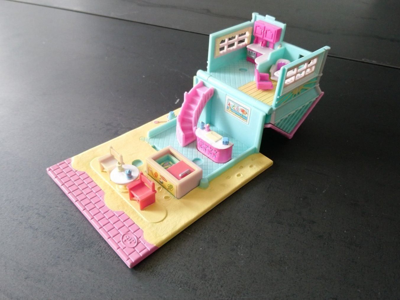 Polly Pocket Giocattoli: Polly Pocket Mini "Café" / "Eisdiele" – Usato da Jonen venduto da h-blxgirl79 8