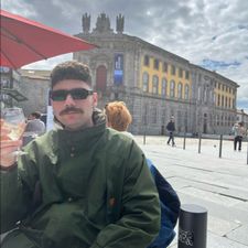 Profile image of Vintage-lover17