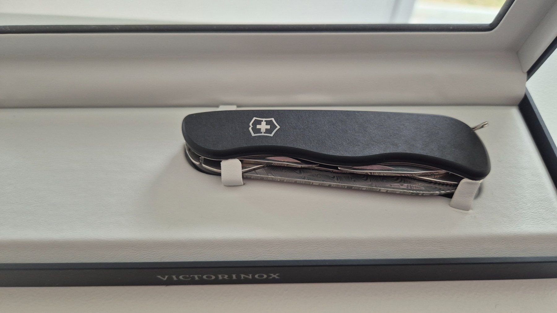 Victorinox Taschenmesser: Victorinox 2017 Limited Edition Damastmesser – Neu und originalverpackt aus Rhäzüns von Line85 1