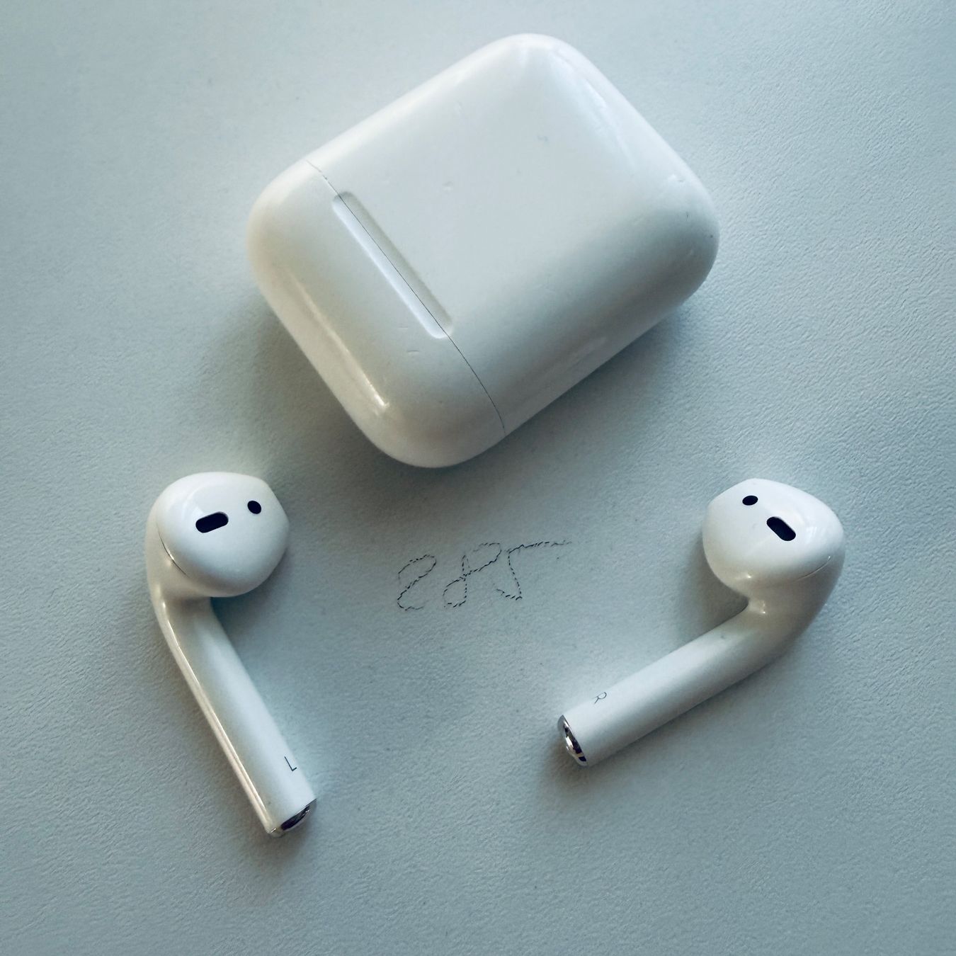 Apple Cuffie: Original Apple AirPods 2 Gen. Wireless Kopfhörer & Case – Usato da Basel venduto da MY.AIRPODS.SHOP 6