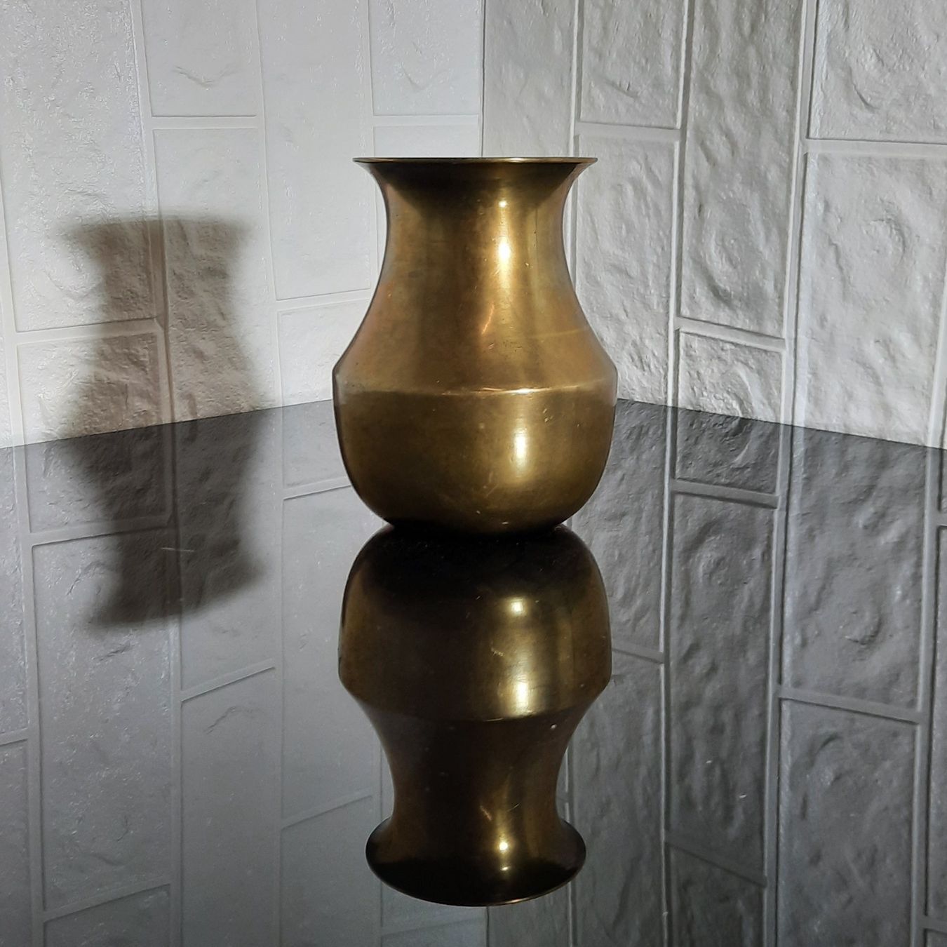 Vase & Récipients: Antike Vase aus Messing – D'occasion à Unterägeri par Altgoldschmuck