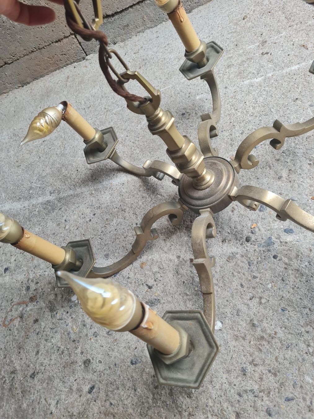 Lampadari & plafoniere: MESSING KRONLEUCHTER DECKENLAMPE – Usato da Steg im Tösstal venduto da goldlionfree