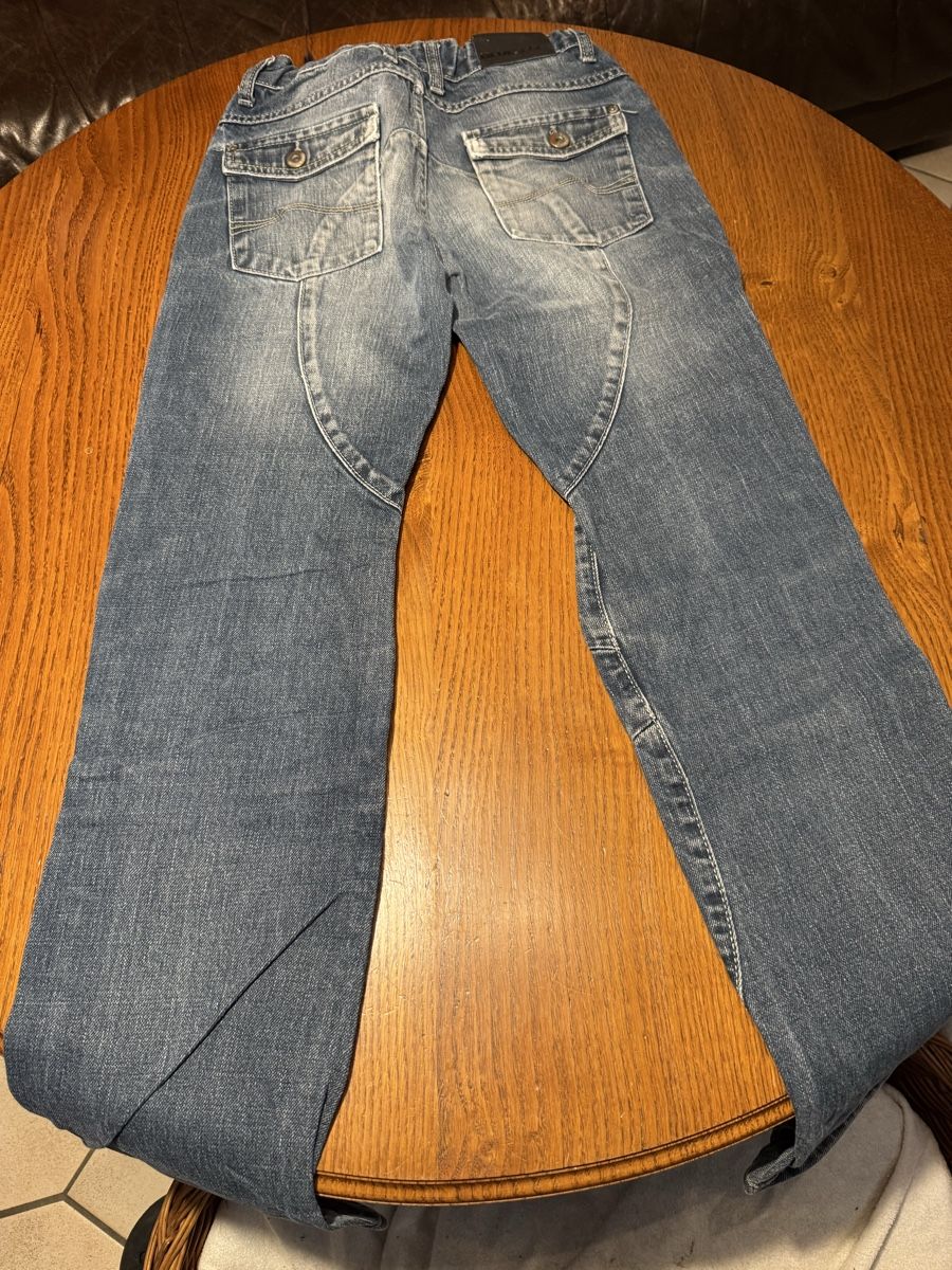 Pantalons: Jeans garçon – D'occasion à Montsevelier par ber_88db 1
