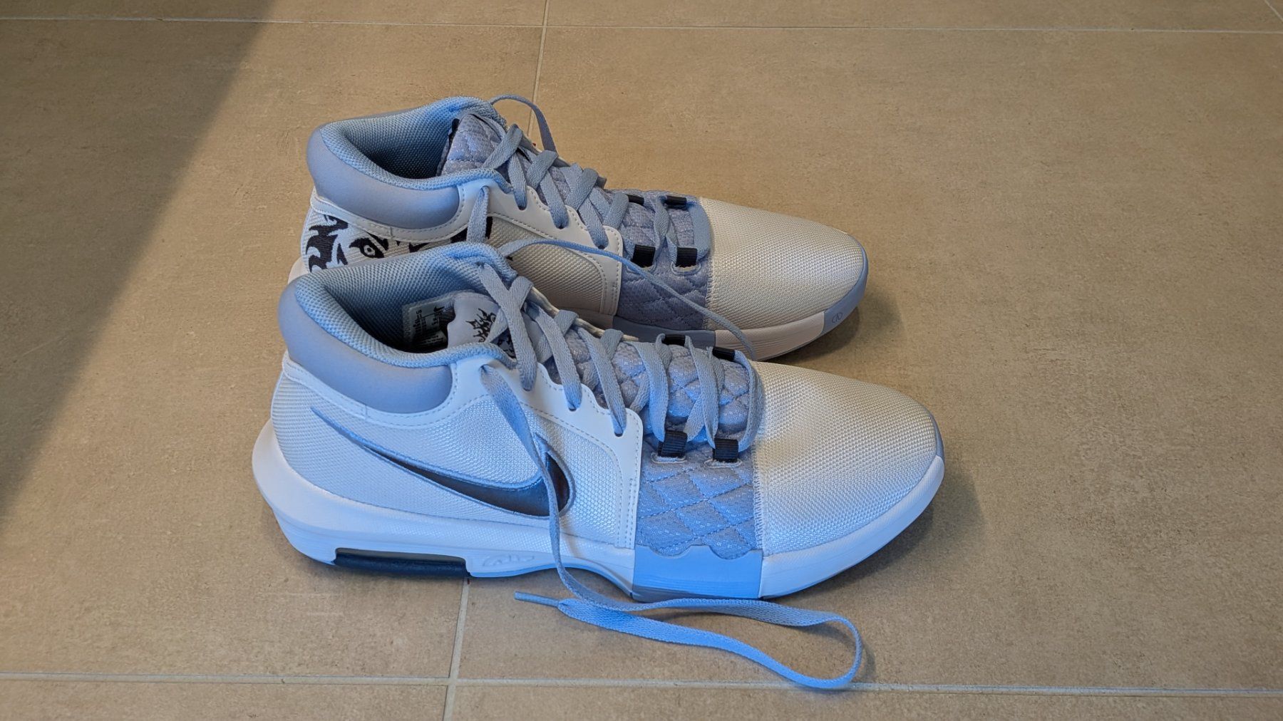 Nike Scarpe da uomo: Nike Lebron witness VIII taille 45 – Nuovo e nell'imballaggio originale da Apples venduto da lverschu 6