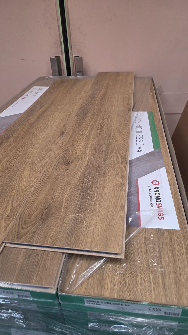 Articoli in legno: Laminat NEW DEKOR 8 mm 5G klick – Nuovo e nell'imballaggio originale da Rothrist venduto da swiss-laminat 1