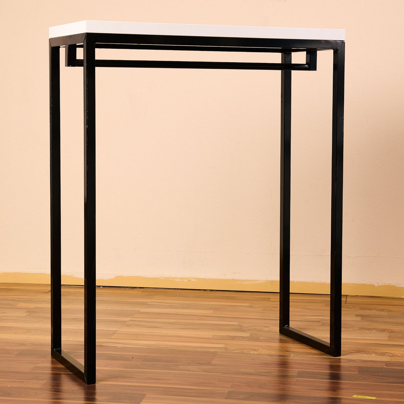 Tables: Hoher Weisser Konsolentisch – D'occasion à Dübendorf par tho_v2cs