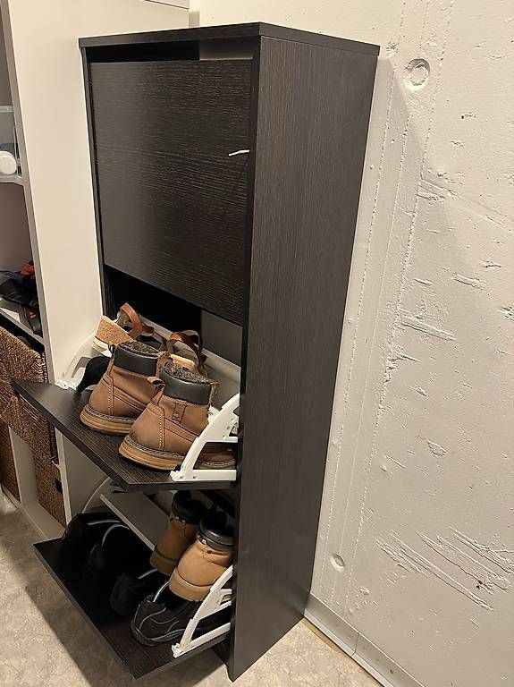 Ikea Armoires: Schuhschrank – D'occasion à Birmensdorf ZH par juhu11