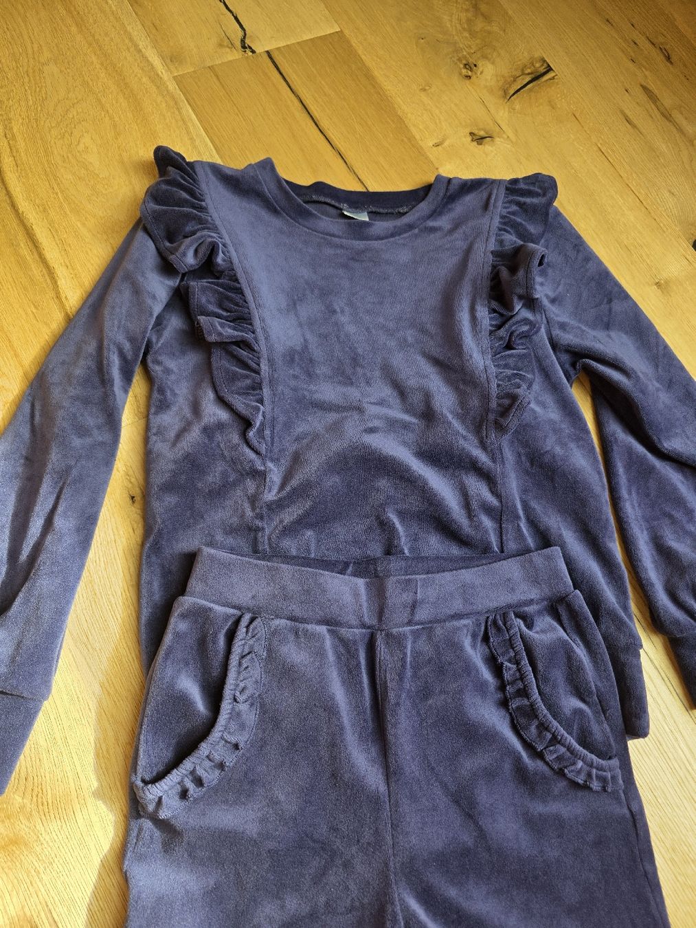 Lotti & Set di vestiti: Samtiger Mädchen Freizeitanzug, Grösse 134 – Nuovo (secondo la descrizione) da Toffen venduto da ver_x68f 1