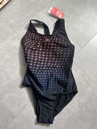 Speedo Badeanzug Grösse 128 jedoch eher 116, neu mit Etikett