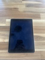 Apple iPad Tablet silber guter technischer Zustand