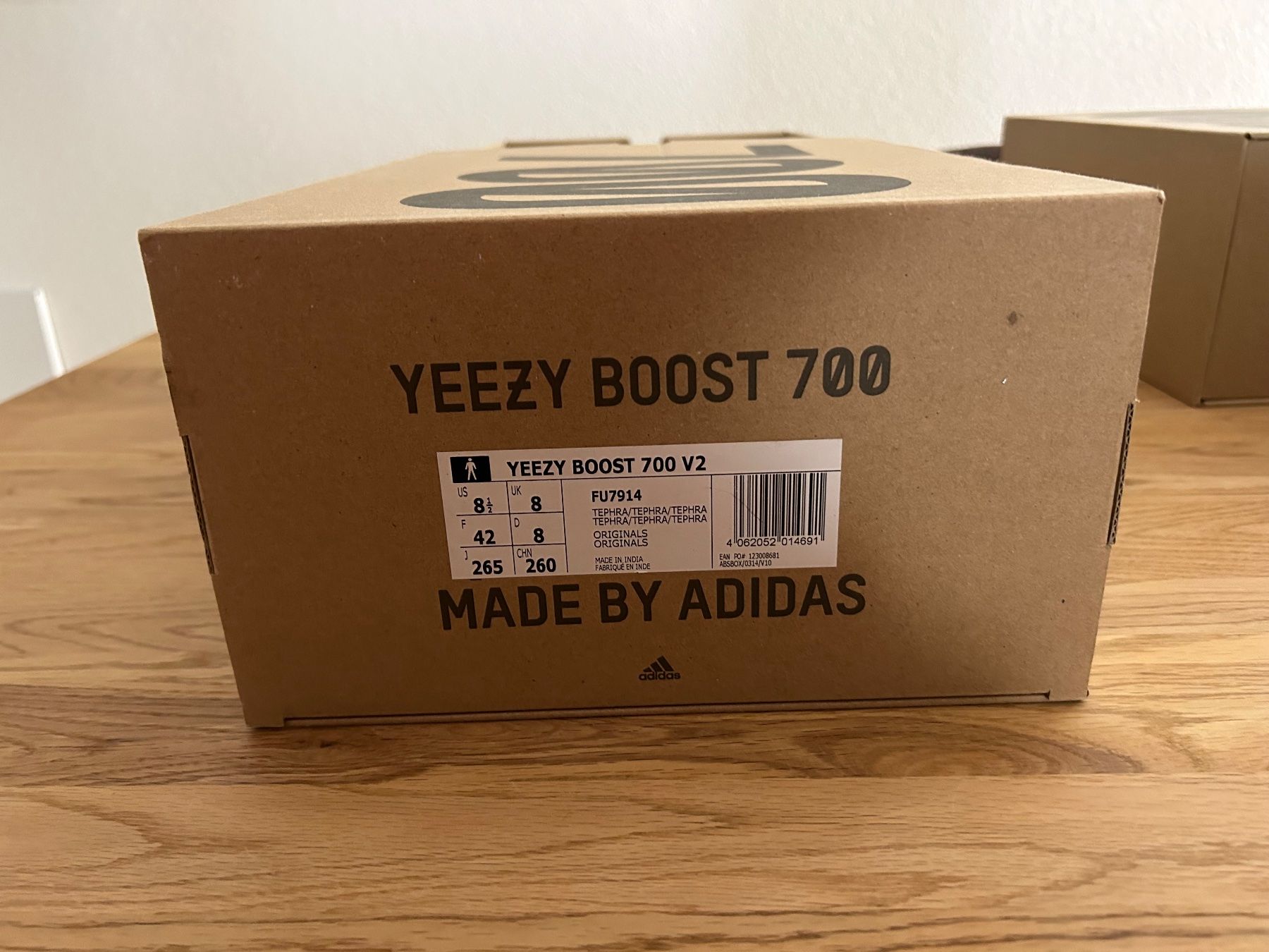 Adidas Scarpe da uomo: adidas Yeezy Boost 700 V2 Tephra – Nuovo (secondo la descrizione) da Neftenbach venduto da Vespa796 5