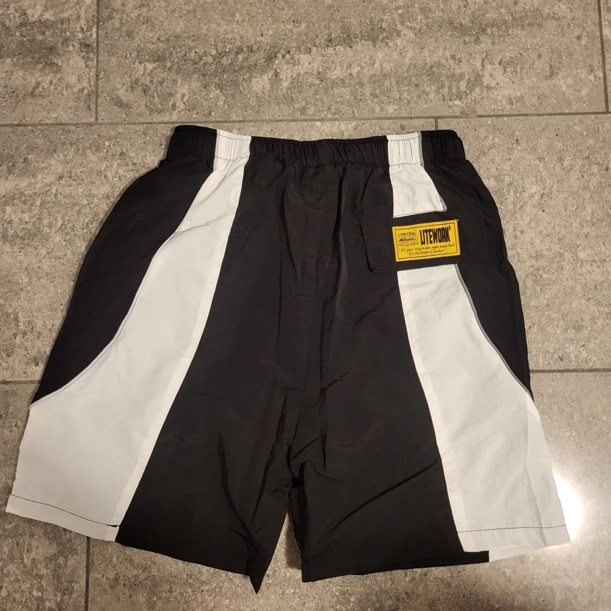 Corteiz Hosen: Corteiz Shorts – Neu (gemäss Beschreibung) aus Allschwil von lor_6cgq 1