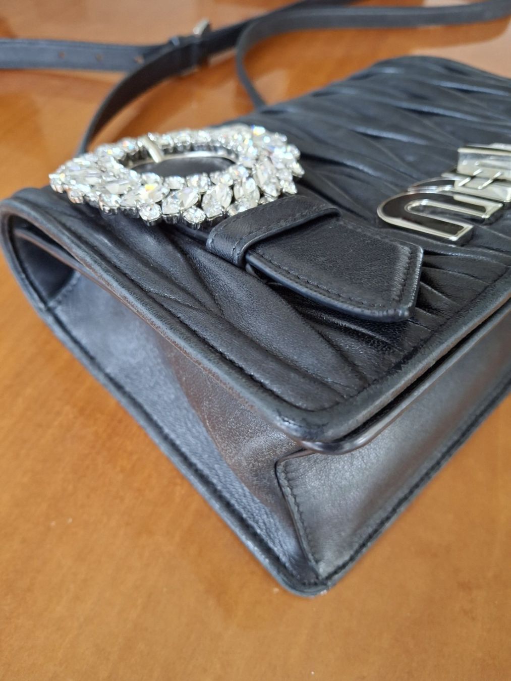 Miu Miu Taschen für Damen: Miu Miu Matelasse Crystal Buckle Bag – Gebraucht aus Gersau von syl_5dsz 2