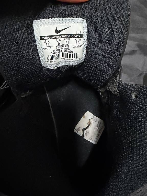 Scarpe da uomo: Nike Schuhe Gr 40 – Usato da Menzingen venduto da lua123 1