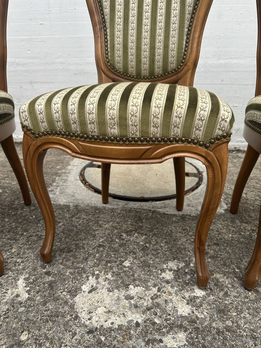 Chaises: 6 Holzstühle Polsterstühle  – D'occasion à Villmergen par Bezdupe 4