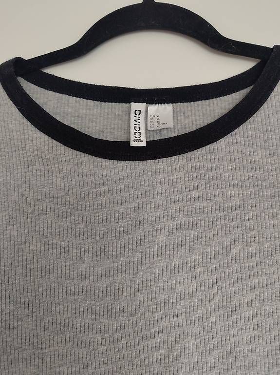 H&M T-shirt: T-Shirt Divided H&M Basic taille XL – Usato da Morges venduto da L_6688 1