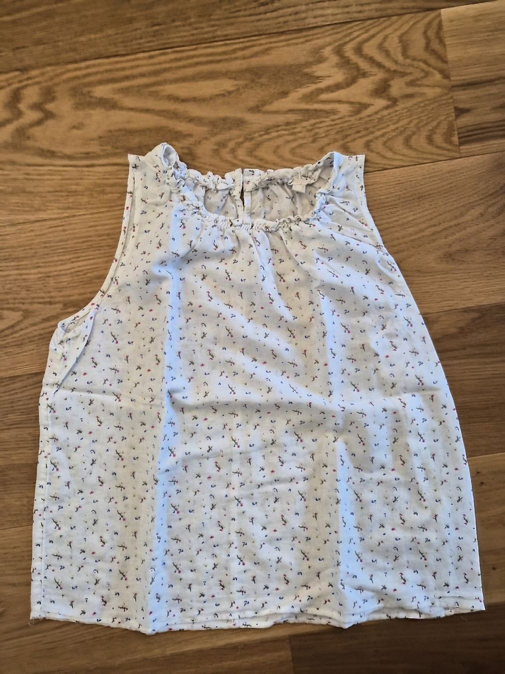 Esprit Top: Esprit Top Gr. L, Blumenmuster – Usato da Schwarzenberg LU venduto da LadySecondhand