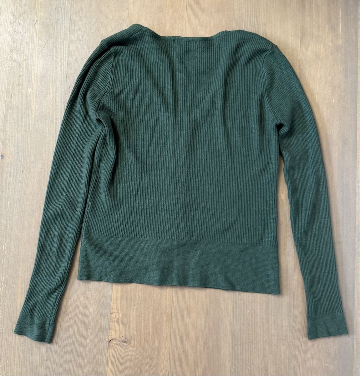 Giacche: grüne Strickjacke mit Reissverschluss – Usato da Huttwil venduto da mandala123 1
