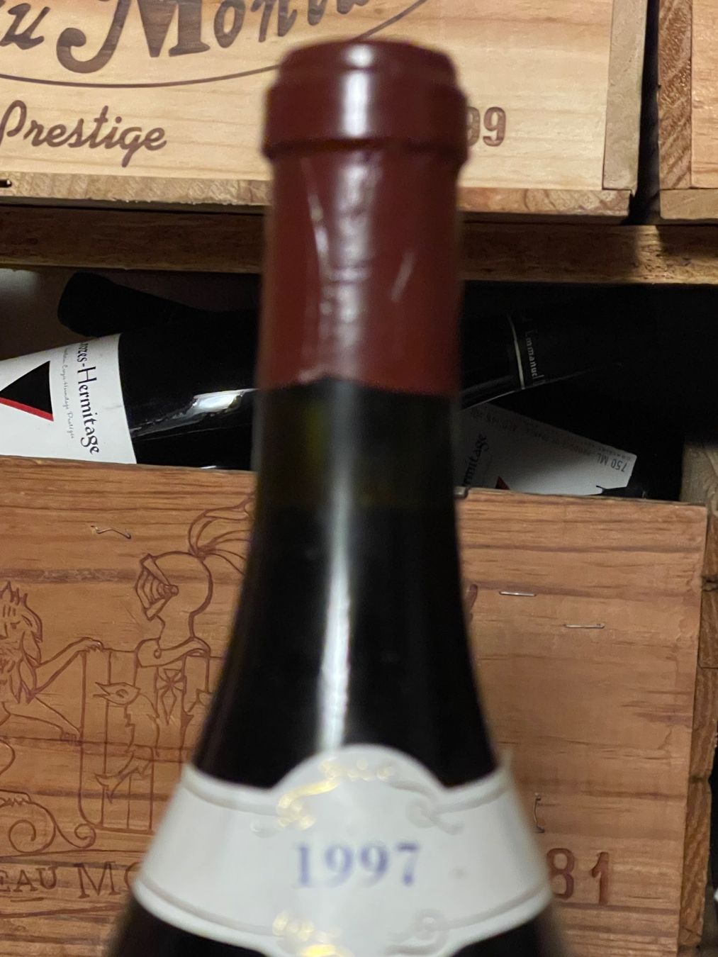 Vino: Savigny-Les-Beaune, Les Golardes, 1997 – Nuovo (secondo la descrizione) da Bern venduto da Ndman 2