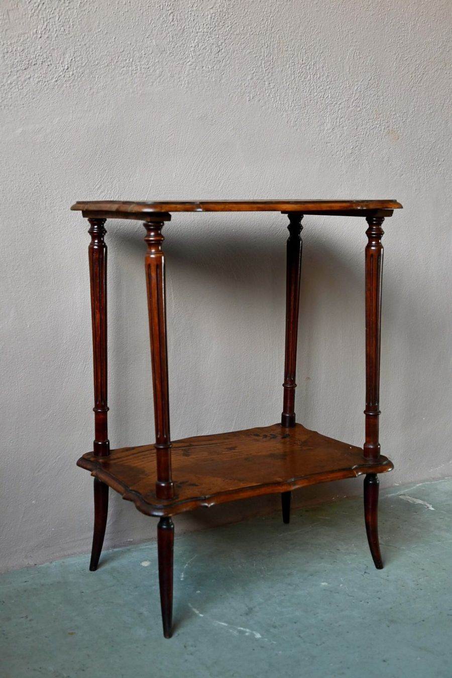 Tavoli: Desserte ancienne table à thé marquetée – Usato da COLMAR venduto da Sophiebellelurette 4