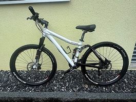 Mountainbike Lady | professionelle Komponenten DT SWISS