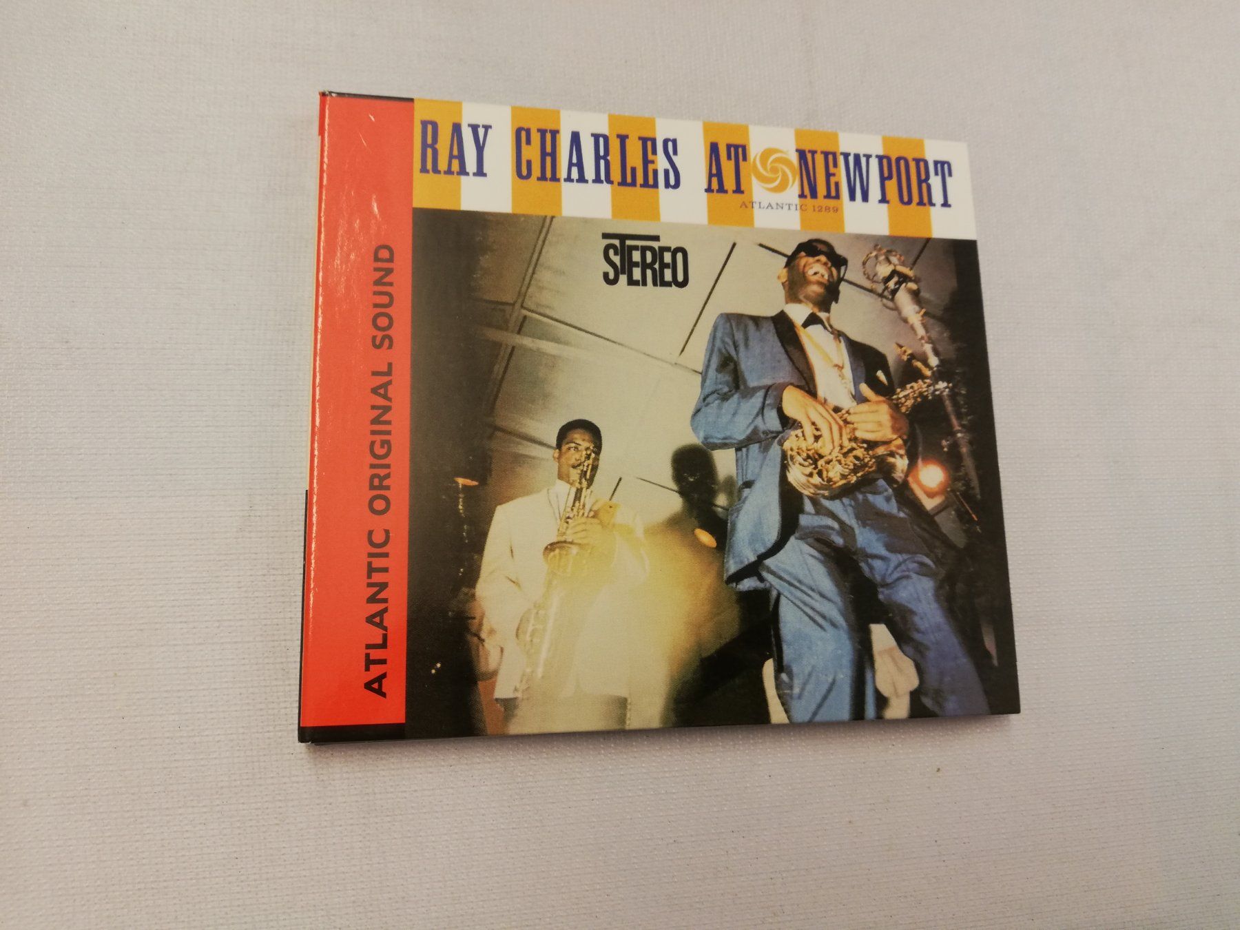 CD: RAY CHARLES - AT NEWPORT – Usato da Bern venduto da Vinylsound.ch