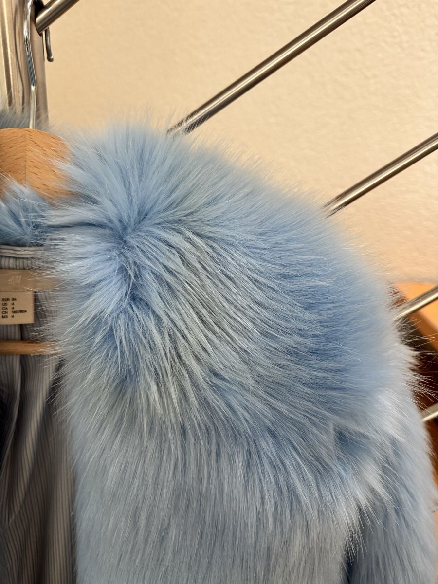 H&M Giacche: veste en fourrure bleue clair H&M – Usato da Lonay venduto da nei_79jc 1