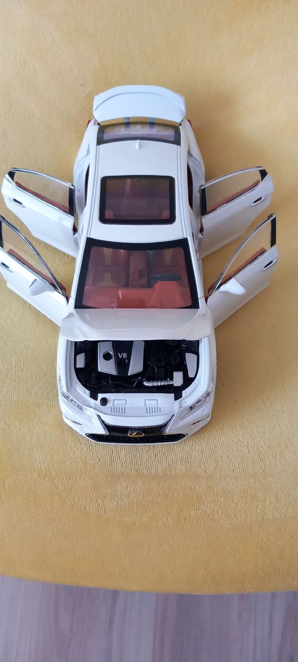 Lexus Modellini d'auto: Lexus Modelauto 1/25 – Nuovo (secondo la descrizione) da Balsthal venduto da Marica75 7