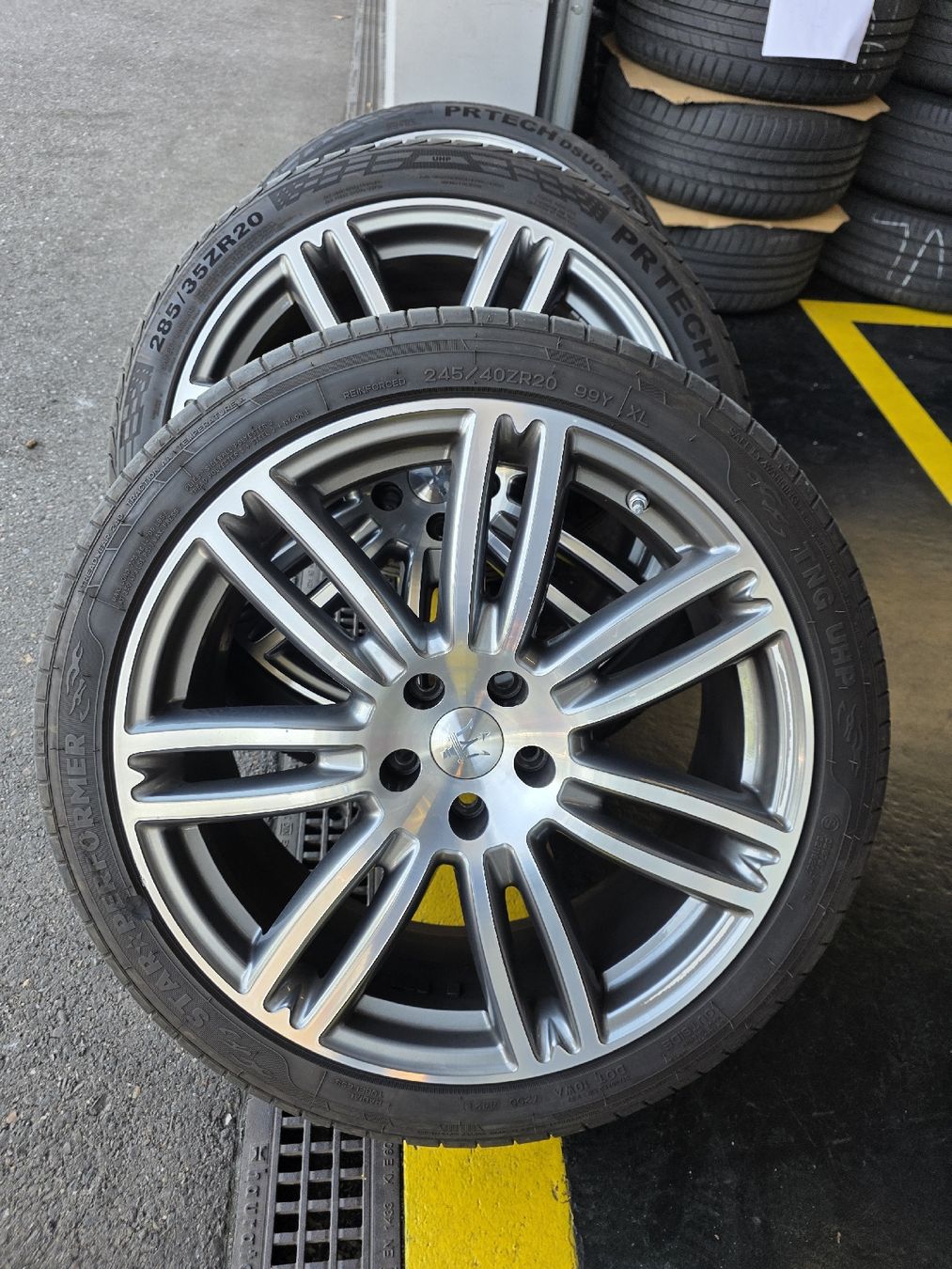 Maserati Cerchioni: Felgen Maserati mit sommer pneu – Usato da Unterentfelden venduto da dan_jt8w 4