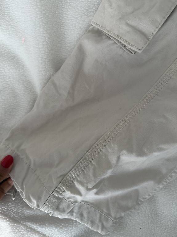 Pantaloni: Beige Cargo-Hose von Pull&Bear – Usato da Oberburg venduto da ab22q 3