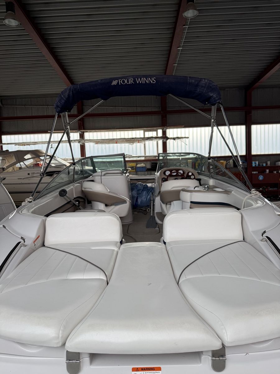Four Winns Barche: Four Winns 250 Horizon – Usato da Chevroux venduto da soutonaval 1