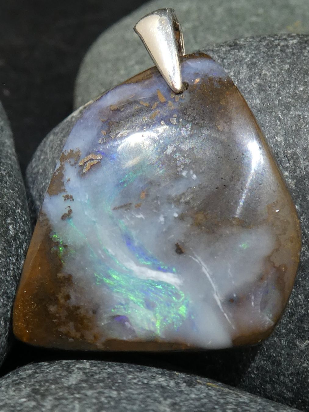Ciondoli: Anhänger Boulder Opal. – Nuovo (secondo la descrizione) da Niederbüren venduto da Raphael014