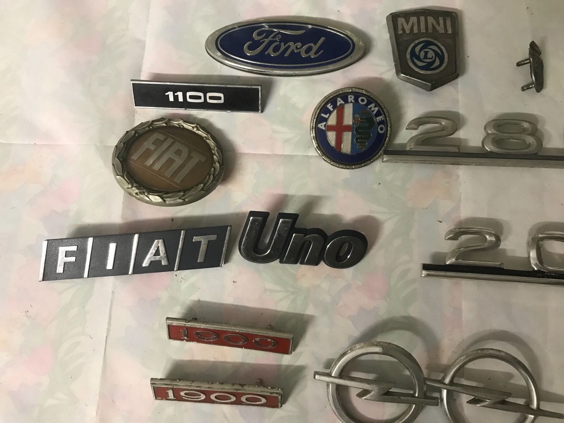 Accessori per altri veicoli: Automarken Logos – Usato da Neuenhof venduto da Himmel2 5