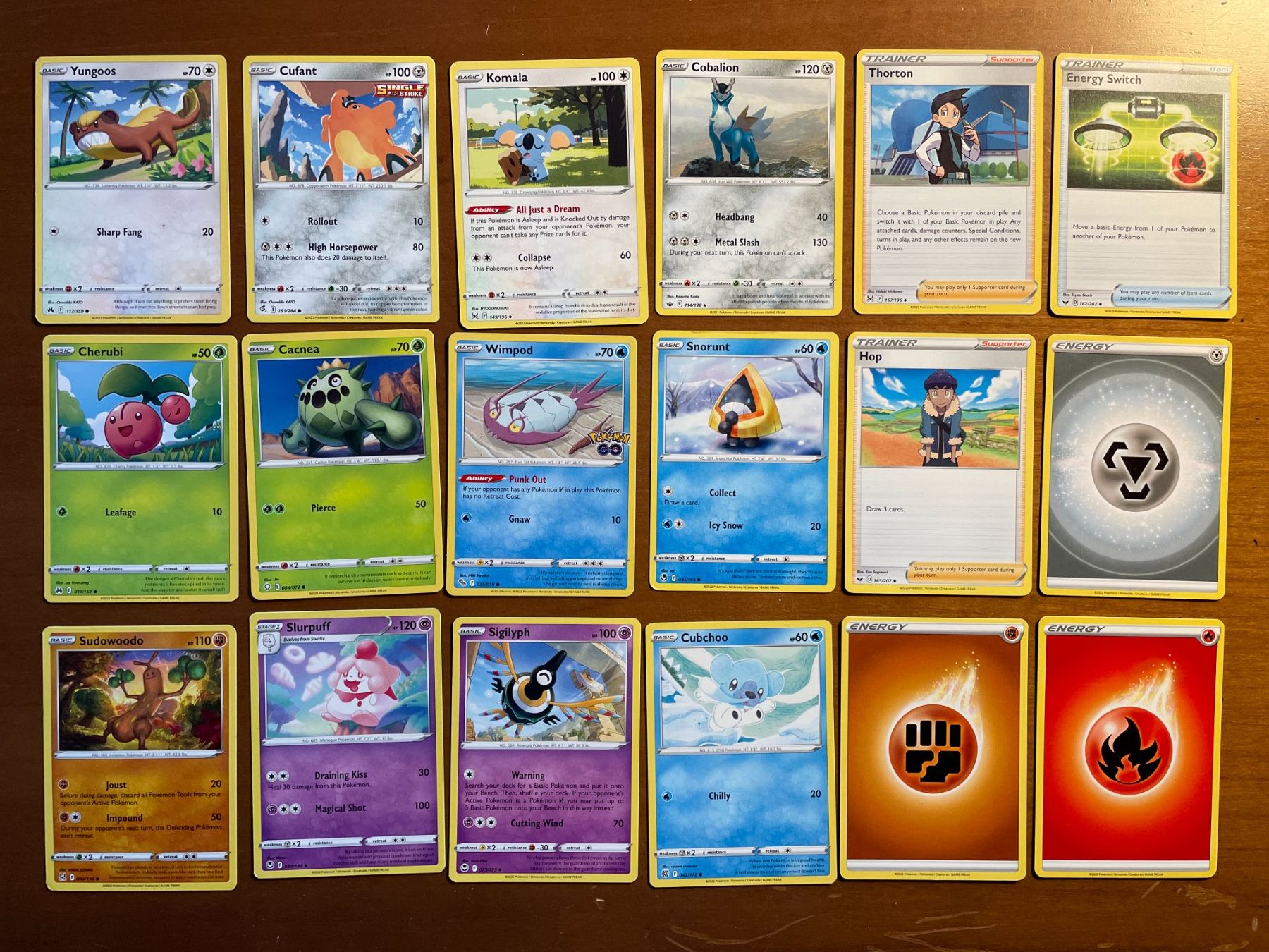 Pokémon Carte collezionabili: Pokemon Karten Set (Versand gratis) – Nuovo (secondo la descrizione) da Chur venduto da Angerson
