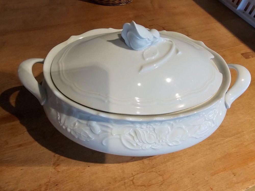 Keramische Tureen Mit Glasdeckel | Weiße Suppenschüssel 1500ml | Mit Schöpfkelle