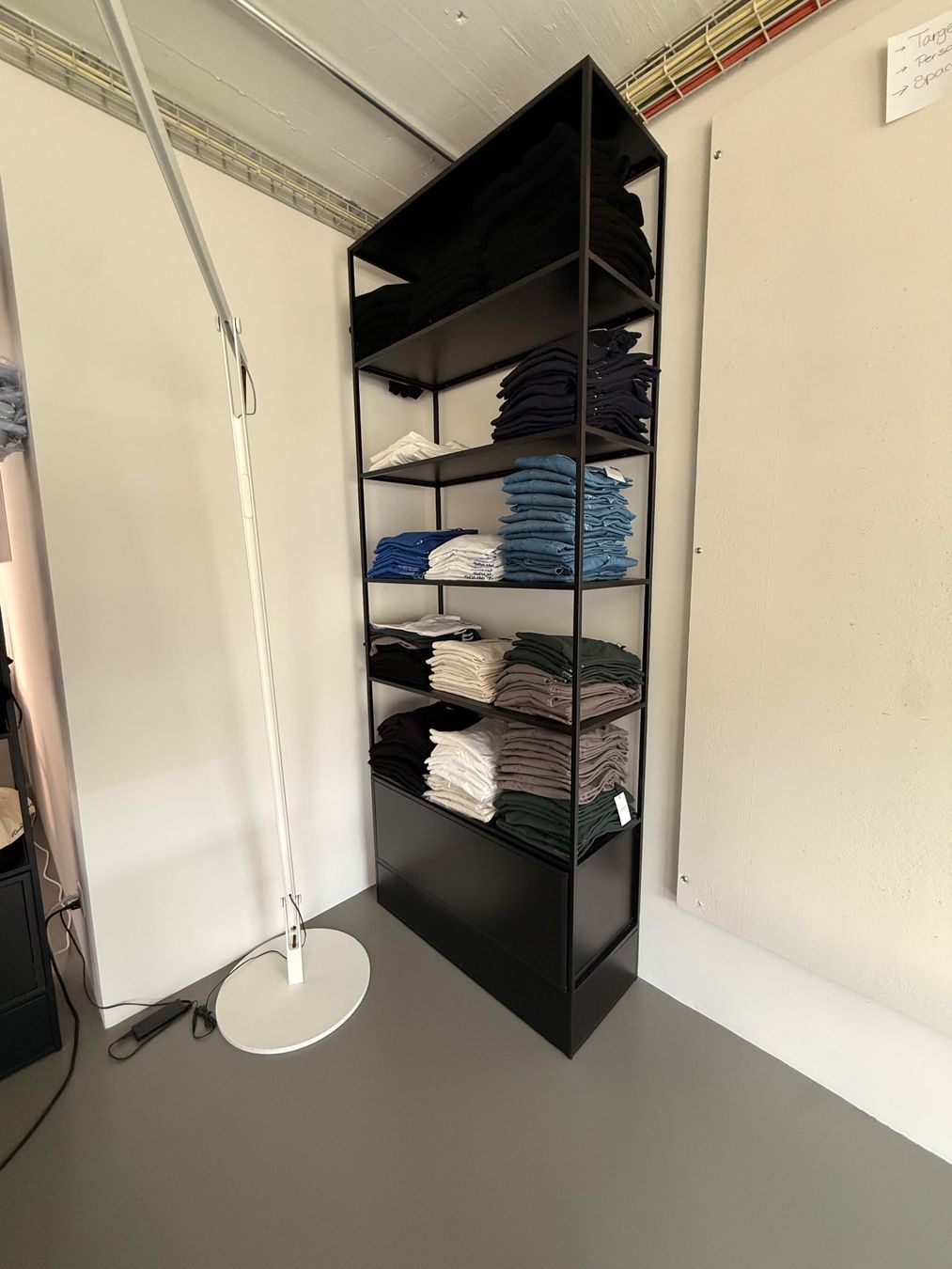 Regale: Regal – Gebraucht aus Dietlikon von svenm9320 1