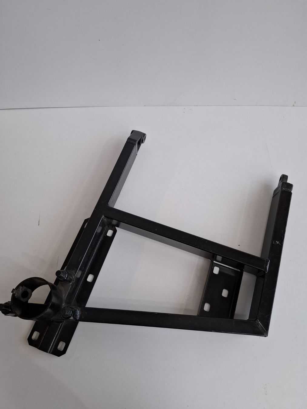 Puch Tutti pezzi di ricambio auto: Reserveradträger PUCH 230GE / Mercedes – Nuovo (secondo la descrizione) da Fahrwangen venduto da dast2009 2